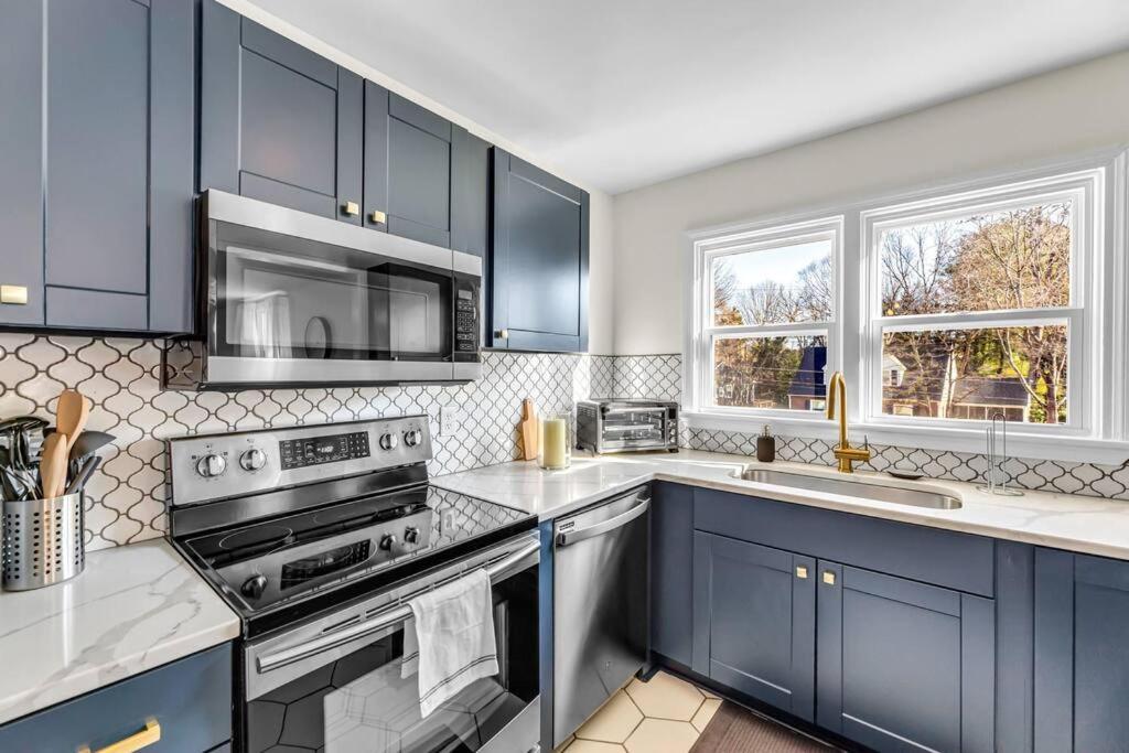 Fully Renovated 4 Bed Buena Vista House Near Wfu Villa Winston-Salem Bagian luar foto