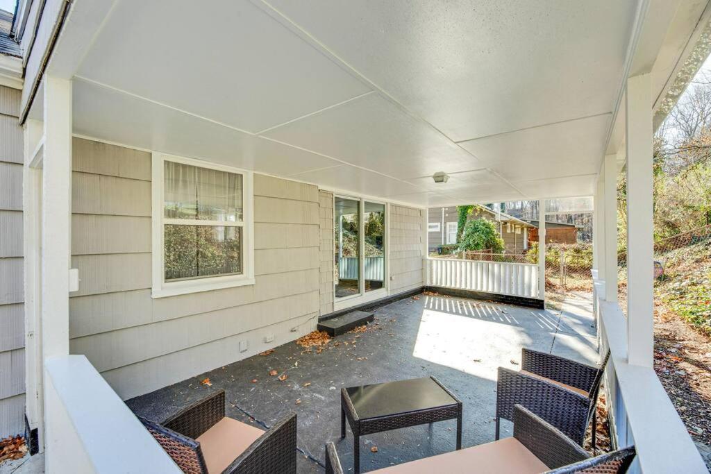 Fully Renovated 4 Bed Buena Vista House Near Wfu Villa Winston-Salem Bagian luar foto
