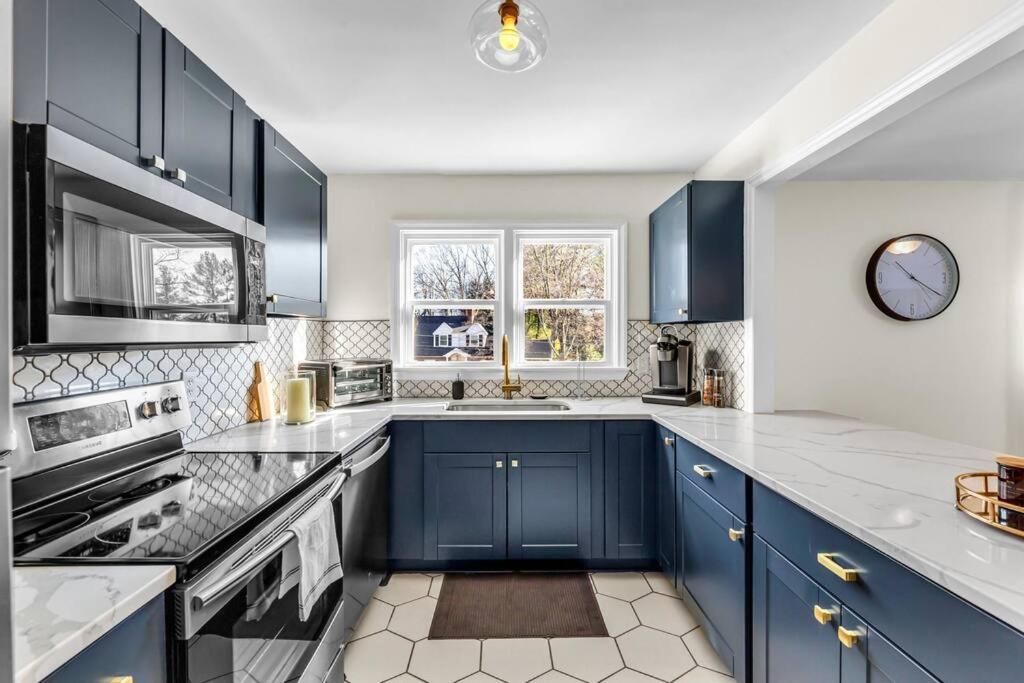 Fully Renovated 4 Bed Buena Vista House Near Wfu Villa Winston-Salem Bagian luar foto